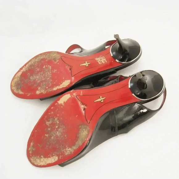 Cesare Paciotti Black Patent Leather Open Toe Kitten Heels - Picture 4 of 4